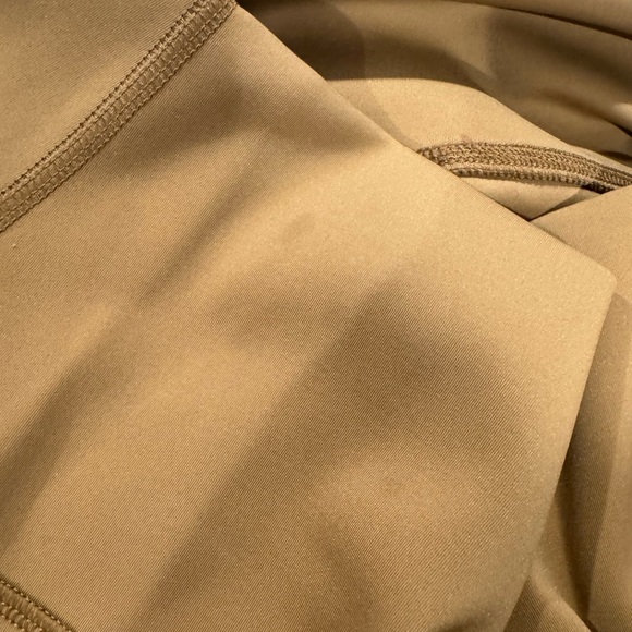 DISTRICT VISION ATHLETIC SET - Picture 6 of 6